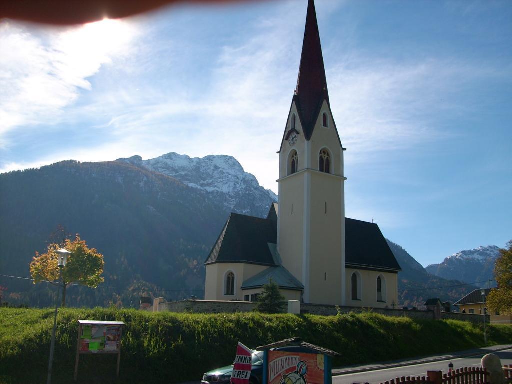 Gasthof Zum Loewen Sankt Jakob im Lesachtal Esterno foto