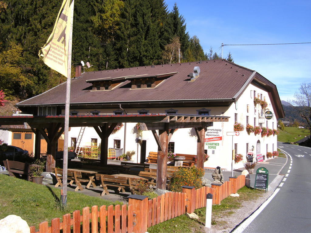 Gasthof Zum Loewen Sankt Jakob im Lesachtal Esterno foto
