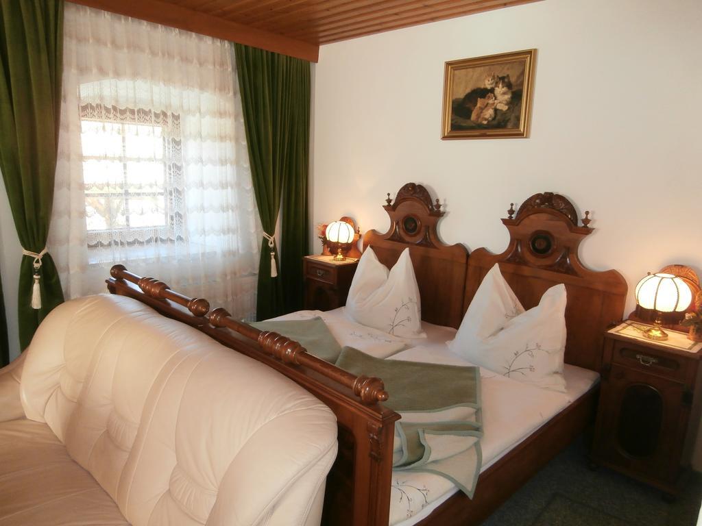 Gasthof Zum Loewen Sankt Jakob im Lesachtal Esterno foto
